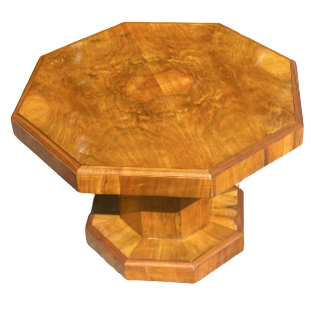 1930s Art Deco Figured Walnut Coffee Table, 1930s For Sale - Image 5 of 6
