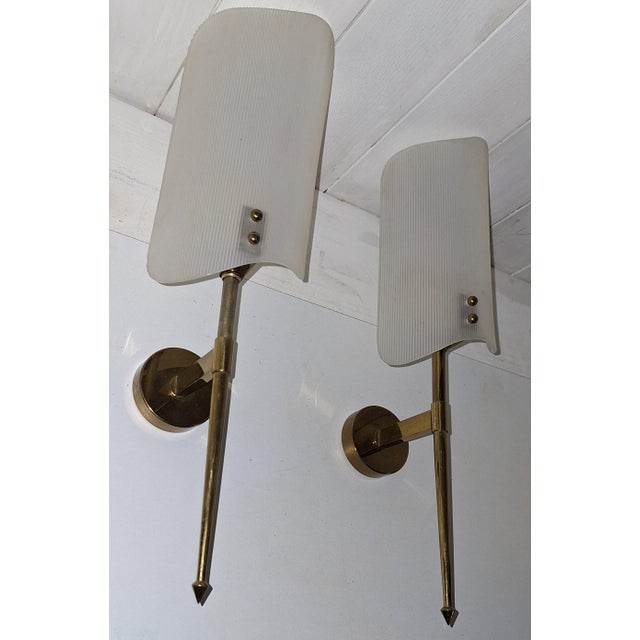 Mid-Century Italian Wall Lamps with Brass Frame and White Plastic Shades, 1960s, Set of 2 For Sale - Image 10 of 11