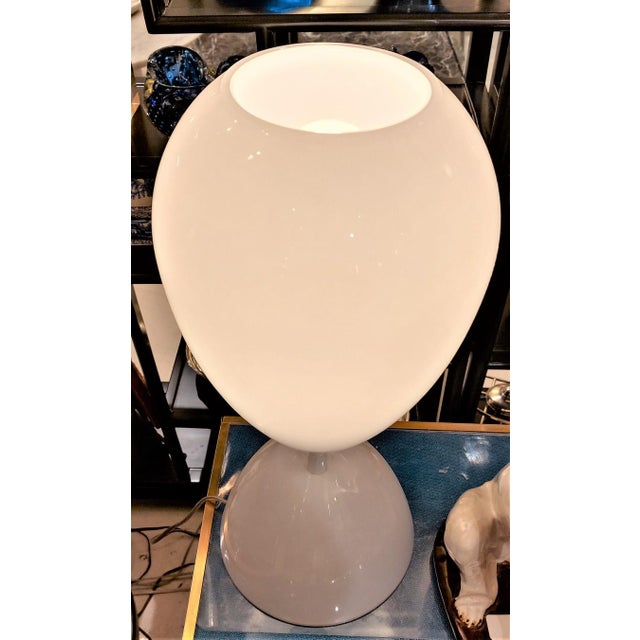 White Hourglass Table Lamps, 1970s, Set of 2 For Sale - Image 3 of 7