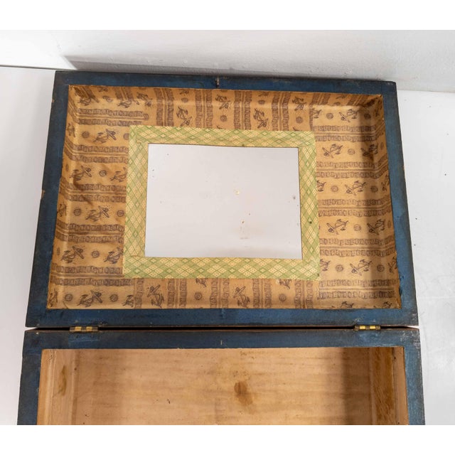 19th Century English or European Two-Tone Mahogany Satinwood Veneered Box For Sale - Image 12 of 17