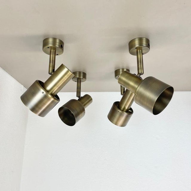 Minimalist Brass Tube Spot Wall Lights, Italy, 1970s, Set of 2 For Sale - Image 4 of 18