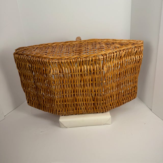 Vintage Woven English Willow/Wicker Garden Basket With Handle For Sale - Image 14 of 18