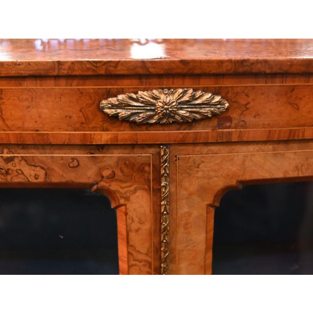 French Bonheur De Jour Desk in Walnut, 1840s For Sale - Image 5 of 10
