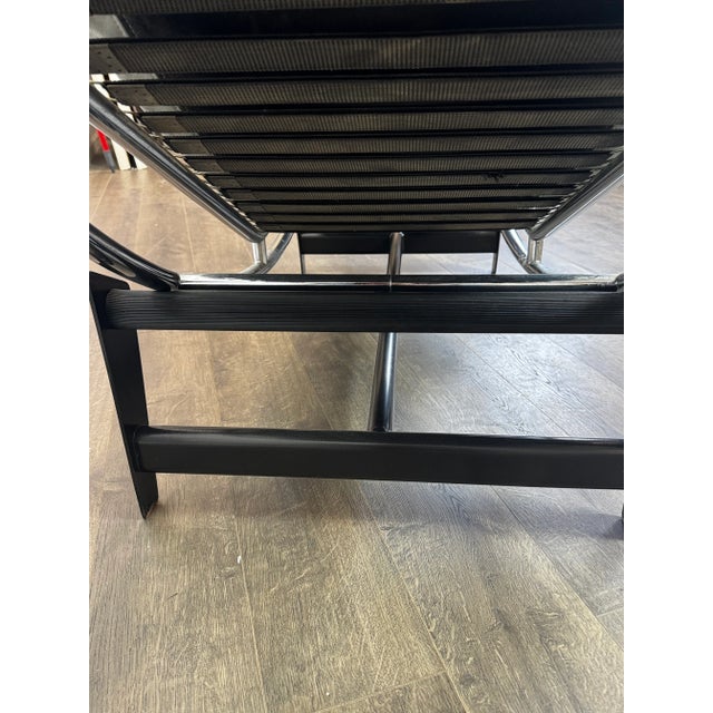 Mid-Century Modern 70's Vintage Lc4 Chaise Longue by Le Corbusier and Pierre Jeanneret for Cassina For Sale - Image 3 of 6