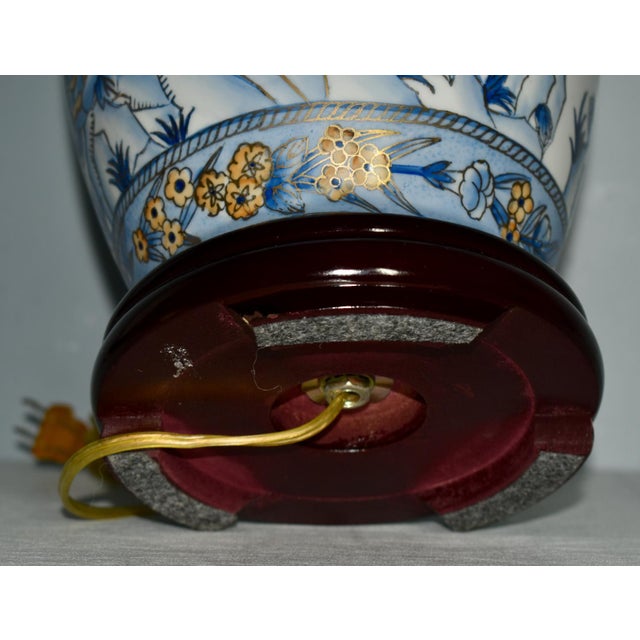 Vtg. 1970s Porcelain Asian Style Temple Jar Lamp W/Wood Base For Sale - Image 13 of 13