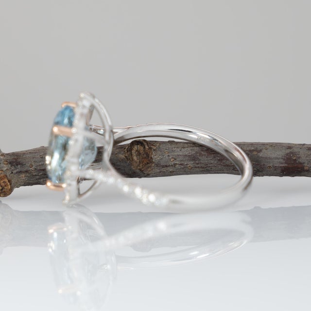 Blue 3.2Ct Aquamarine Ring With Natural Diamonds Accents: Solid 14k Dual Gold, Size 6.75 For Sale - Image 8 of 8