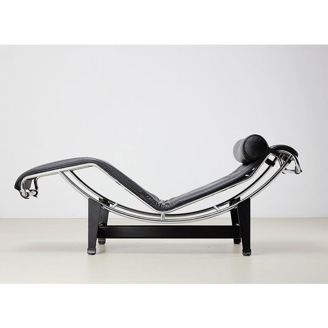 Modern LC4 Chaise Longue by Le Corbusier & Charlotte Perriand for Cassina, 1928 For Sale - Image 3 of 12
