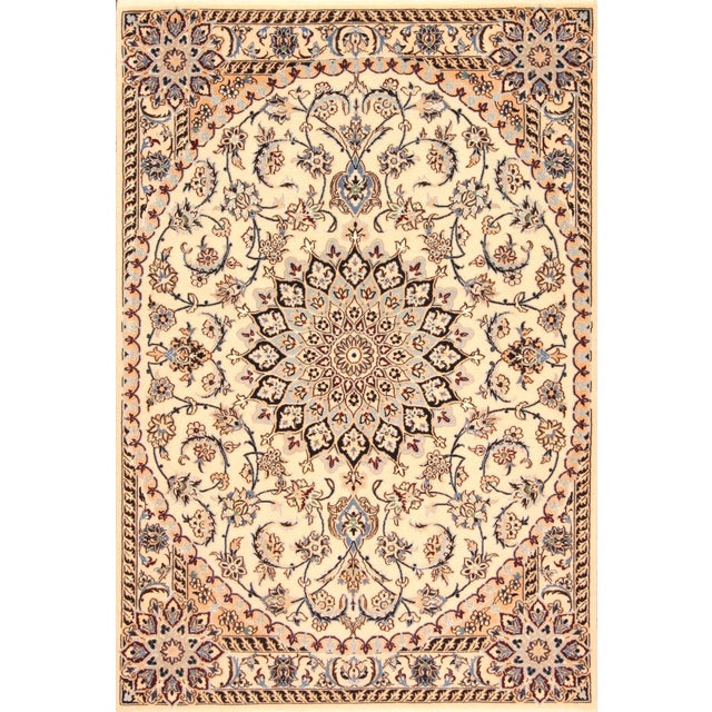 Middle Eastern Rug in Wool For Sale