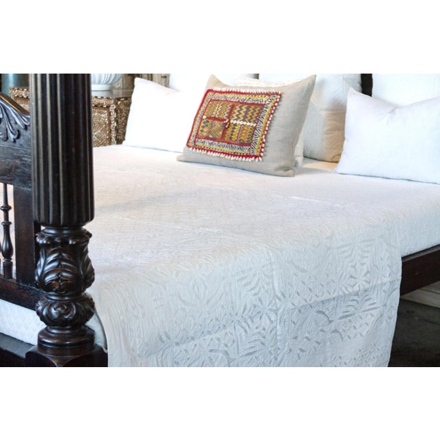 Indian Clara Applique Coverlet For Sale - Image 3 of 8