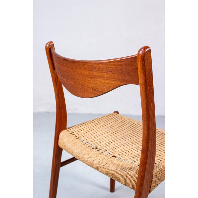 1960s Mid-Century Danish Teak Chairs by Arne Wahl Iversen, 1960s, Set of 5 For Sale - Image 5 of 18