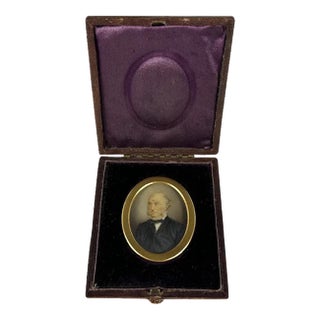 Antique Miniature Portrait Painting of Gentleman in Original Presentation Case For Sale