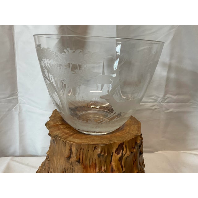 African Mid 20th Century Queen Lace African Etched Art Glass Safari Bowl For Sale - Image 3 of 5