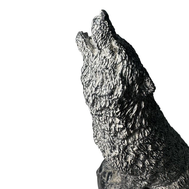 Gray 80s Handmade Wolf Figurine Canada a Wolf Original Sculpture Wildlife Statue For Sale - Image 8 of 10