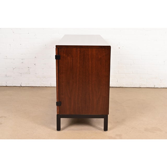 Milo Baughman for Directional Walnut and Ebonized Sideboard Credenza, Newly Refinished For Sale - Image 14 of 16
