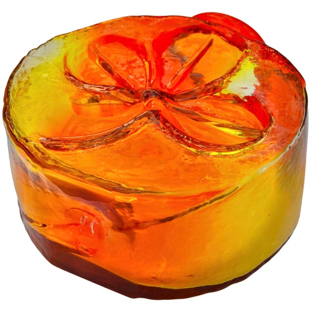 Early 20th Century Handmade Fluorescent Americana Art-Glass Vase For Sale - Image 12 of 13