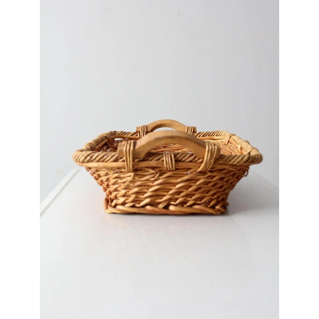 Contemporary Vintage Woven Basket Tray For Sale - Image 3 of 9