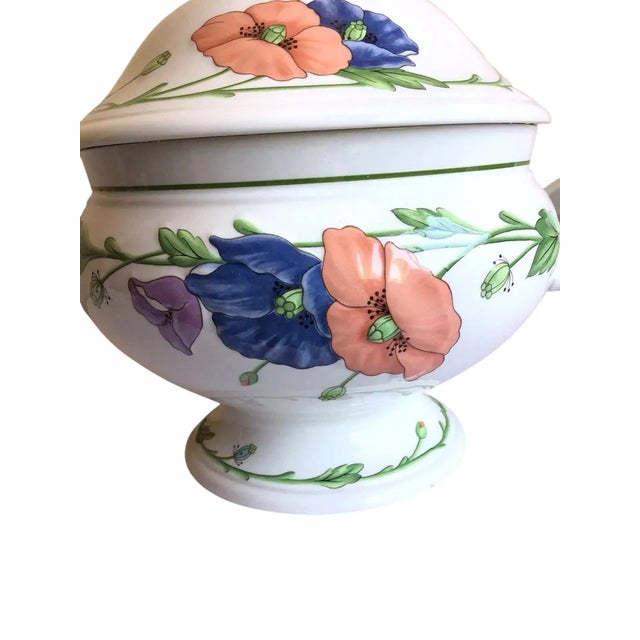 Traditional Vintage Villeroy & Boch Amapola Germany Embossed Floral Round Lidded Soup Tureen For Sale - Image 3 of 7