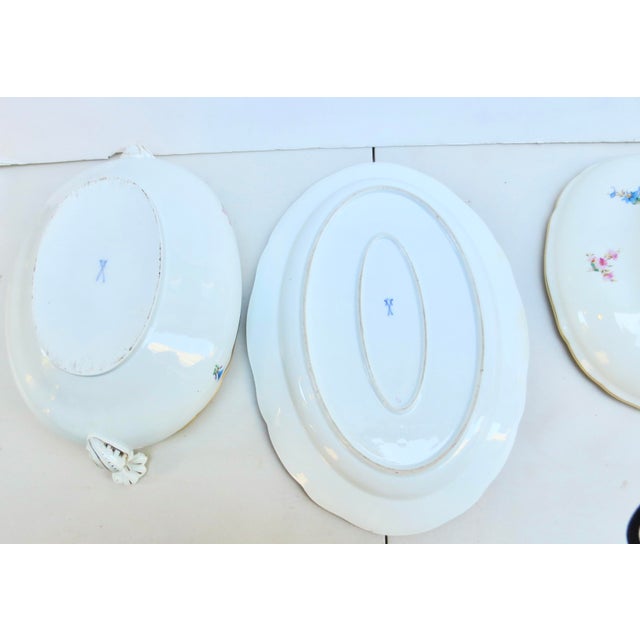 Mid-Century Modern Meissen Tureen Set Scattered Flowers Pattern --2 Pieces For Sale - Image 3 of 6