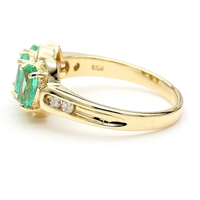 Metal 1.80 Carat Oval Emerald 3 Stone Ring in 14k Gold, Size 7 For Sale - Image 7 of 11