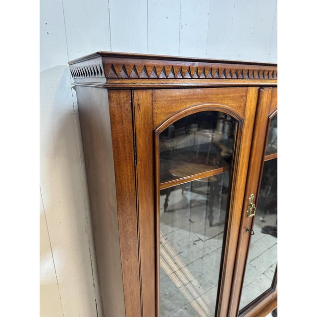 Brown Victorian Adjustable Shelf Mahogany Bookcase with Glass Double Doors, 1850 For Sale - Image 8 of 15