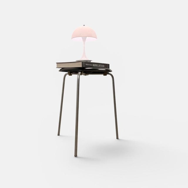 Fritz Hansen Early 3-Legged Stool by Arne Jacobsen for Fritz Hansen For Sale - Image 4 of 9
