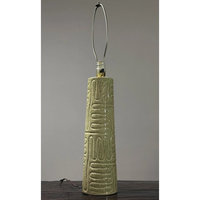 Vintage Studio Craft MCM Incised Muted Green Ceramic Table Lamp. Green with brown splatter studio craft ceramic lamp....