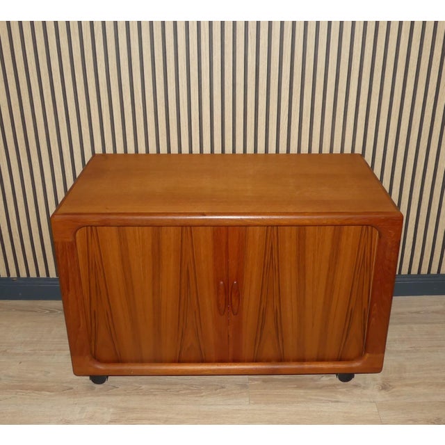 Super nice little sideboard on wheels - practical hi-fi trolley with AMBOUR doors, Design classic in teak, Danish design...