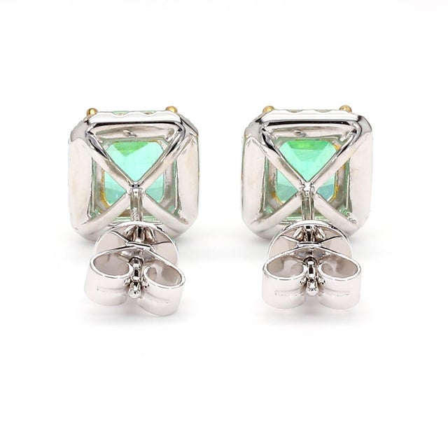 2020s 2.60 Carat Emerald Cut Emerald and Diamond Halo 18k Two Tone Gold Stud Earrings, Pair For Sale - Image 5 of 9