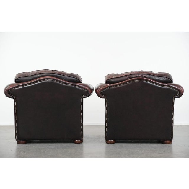 English Style Red-Mottled Cowhide Chesterfield Armchairs, Set of 2 For Sale - Image 3 of 16