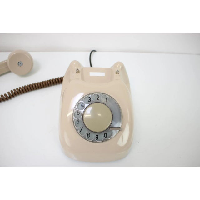 Vintage telephone ,manufacterd by TESLA in 1979, made in Czechoslovakia. Made of plastic and metal. Repolished, cleaned,...
