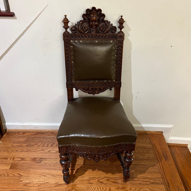 Side chair or throne 19 century made of solid wood and natural leather