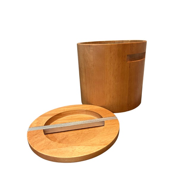 Wood Vintage Mid-Century Modern Wooden Ice Bucket | Scandinavian Teak or Maple Barware With Metal Handle Lid For Sale - Image 7 of 11