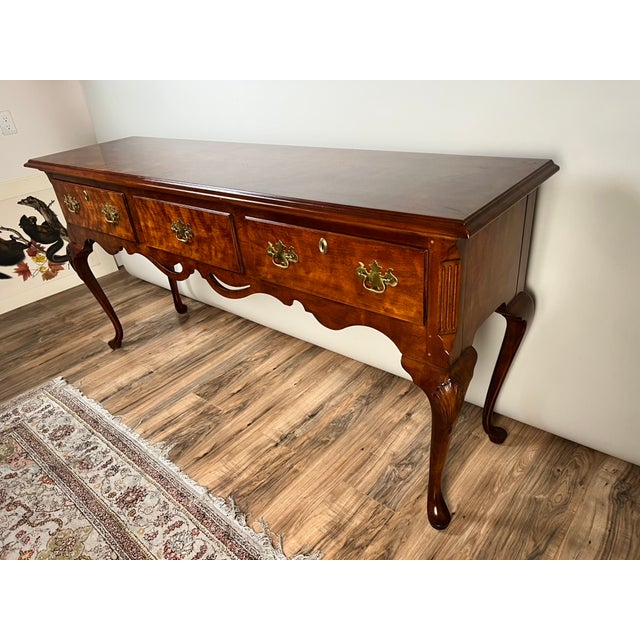 Queen Anne Vintage Solid Cherry Queen Anne Style Sideboard by Henredon For Sale - Image 3 of 11