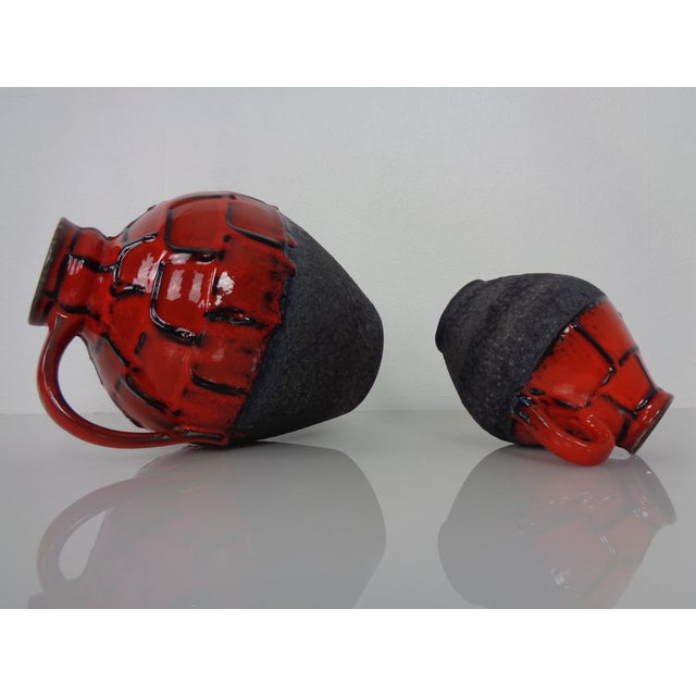 Red & Black Lava Ceramic Vases by Heinz Siery for Carstens, 1960s, Set of 2 For Sale - Image 9 of 17
