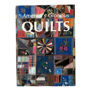 1987 Vintage America’s Glorious Quilts by Duke & Harding Coffee Table Book For Sale