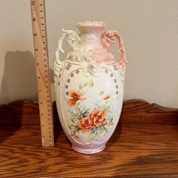 Antique Royal Floretta Ware Austrian Porcelain Vase. In good condition as pictured with no chips or cracks. Dates to the...