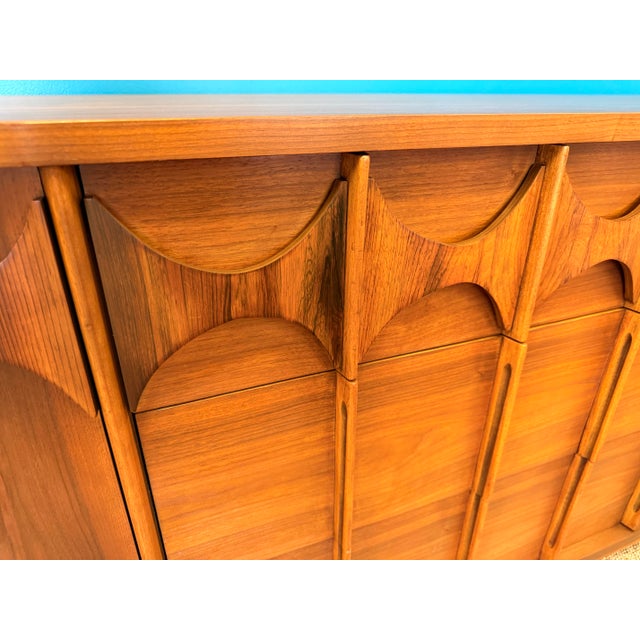 1960s Mid Century Modern Walnut and Rosewood 9 Drawer Dresser Credenza by Kent Coffey From the Perspecta Line For Sale - Image 5 of 12