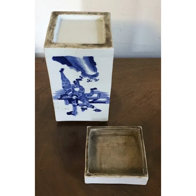 19th Century Antique 19th Century Chinese Blue & White Porcelain Covered Brush Pot or Box For Sale - Image 5 of 13
