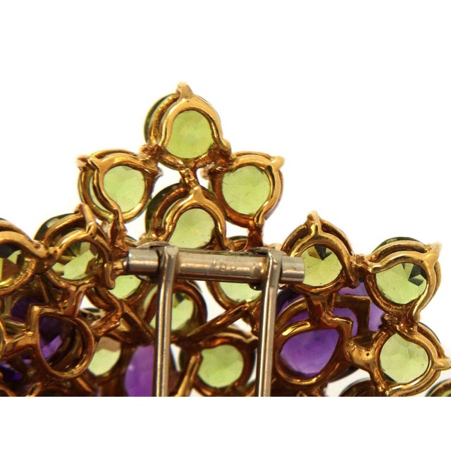 41ct Diamond Peridot & Amethyst 18k Yellow Gold Large Flower Brooch For Sale In Miami - Image 6 of 7
