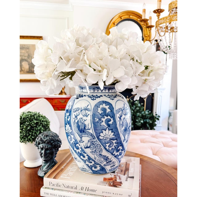 Vintage Chinoiserie Blue and White Swirl Dragon Vase For Sale In San Diego - Image 6 of 6