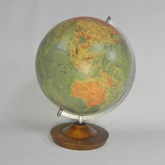 Rath Globe in Papier-Mâché on Wooden Base, 1975 For Sale - Image 16 of 16