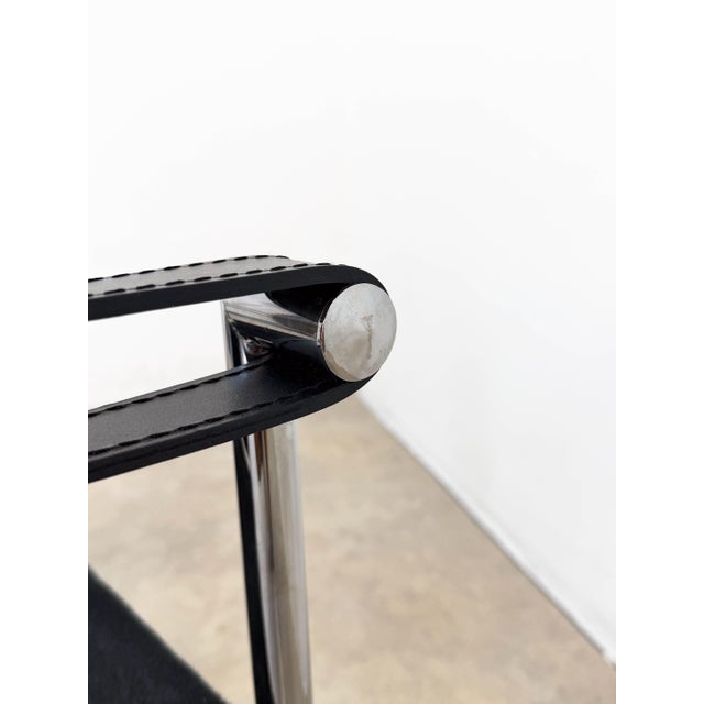 LC1 Chair by Le Corbusier and Charlotte Perriand for Cassina, 2010s For Sale - Image 6 of 16