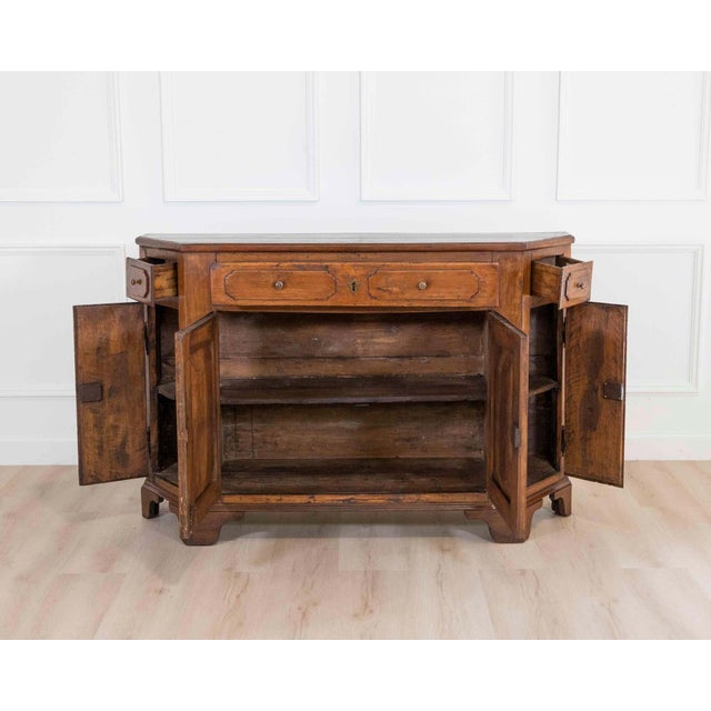 19th Century Italian Tuscan Walnut Sideboard For Sale In Atlanta - Image 6 of 10