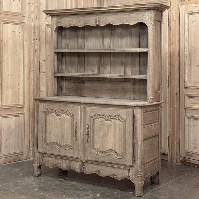 French Country 18th Century Country French Vaisselier Buffet in Stripped Oak For Sale - Image 3 of 12