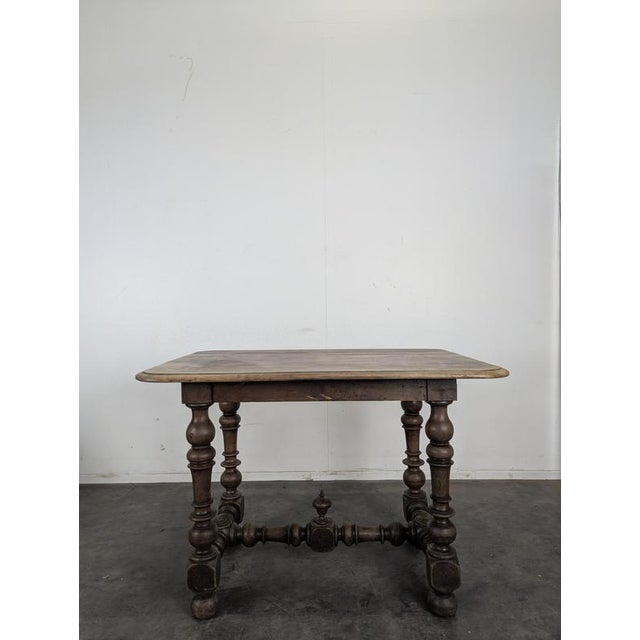 Louis XIII Oak Table with Baluster Legs and H-Shaped Stretcher, in Very Good conditions.