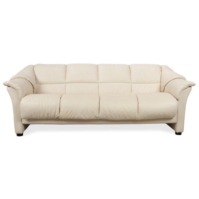 Oslo Leather Four-Seater Cream White Eggshell Sofa from Stressless For Sale - Image 17 of 17