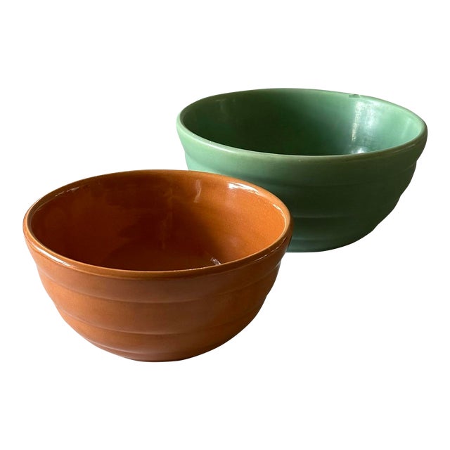 Set of 2 Nesting Bauer Beehive Mixing Bowls For Sale