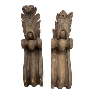 Pair of Antique Wooden Corbels With Acanthus Leaf and Scroll Motif. For Sale