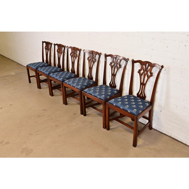 Baker Furniture Company Baker Furniture Style Georgian Carved Mahogany Dining Chairs, Set of Six For Sale - Image 4 of 11