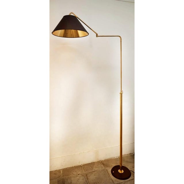 Height-Adjustable and Extendable Floor Lamp with Gold Lampshade For Sale - Image 15 of 18